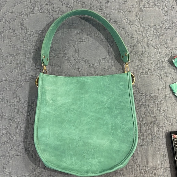 Ah-dorned turquoise purse with shorter strap - Picture 2 of 6
